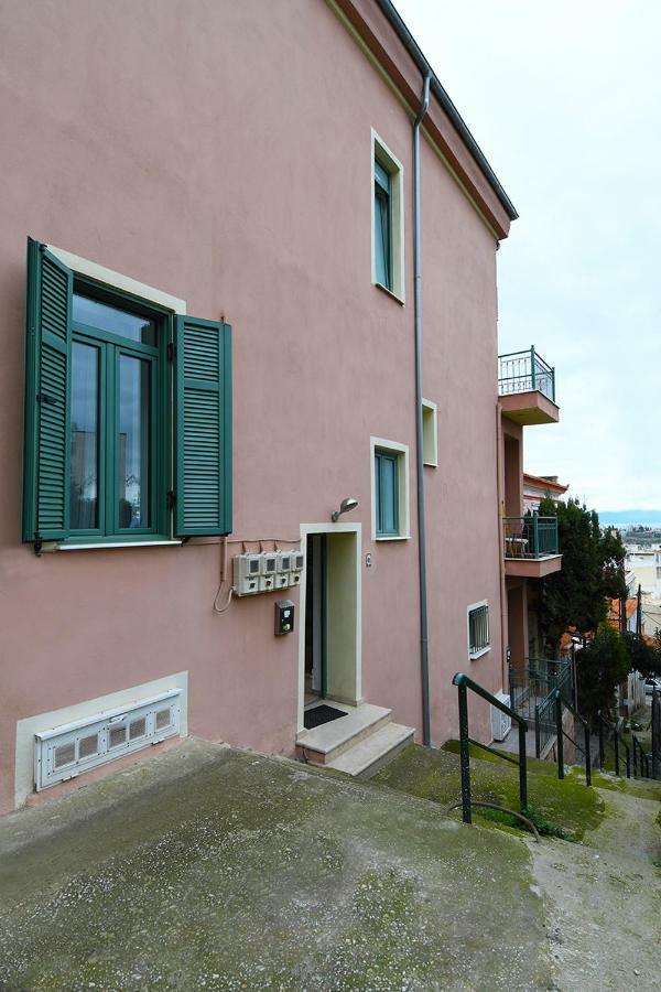 Sofokleous Apartment Kavala Exteriör bild